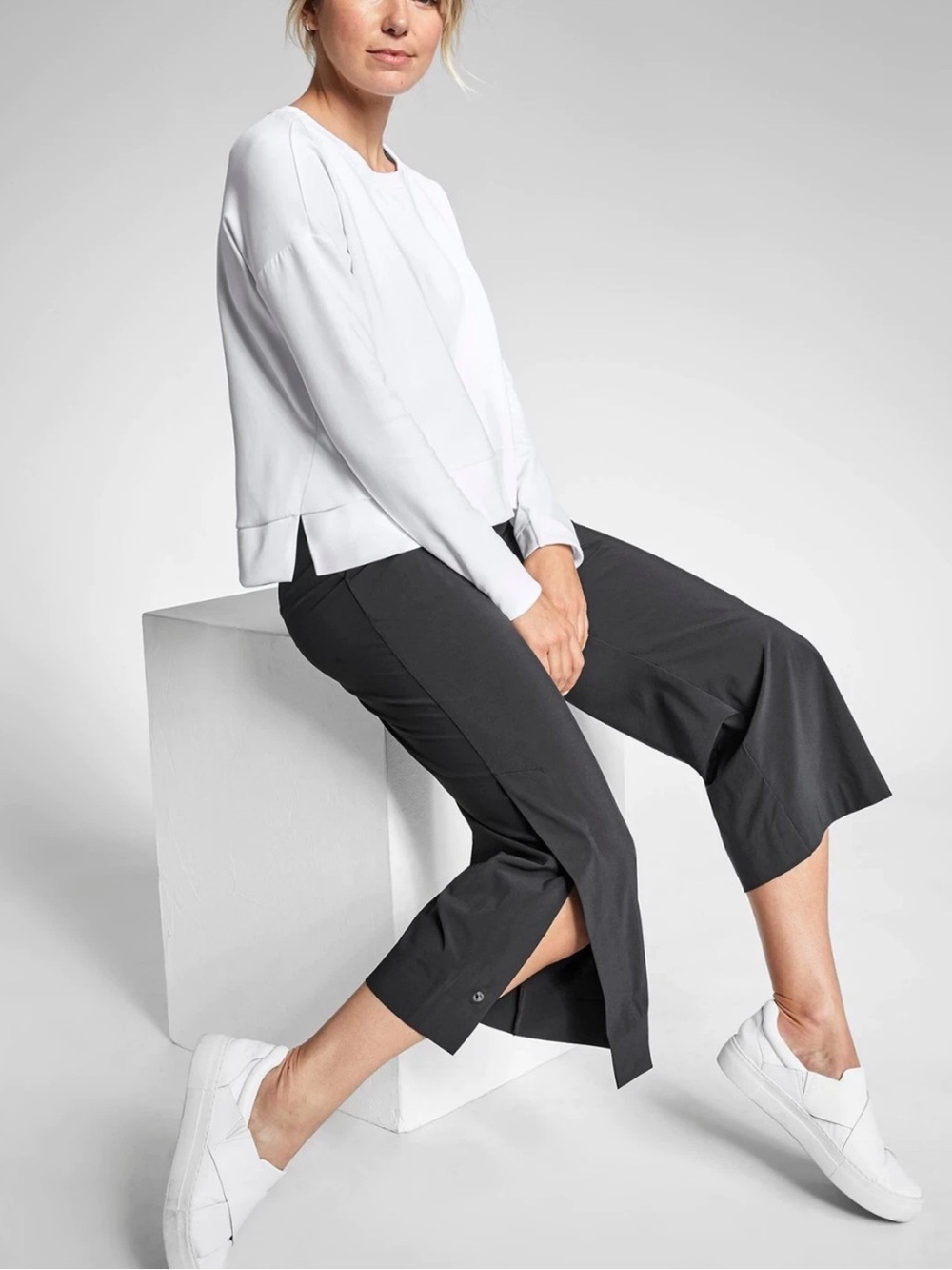 Athleta Tribeca Crop Pants Women’s 0 Black Wide Leg Stretch Travel 281969